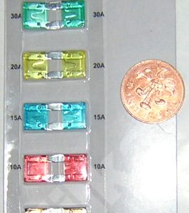 HILKA 10PC MINI BLADE FUSE SET.
