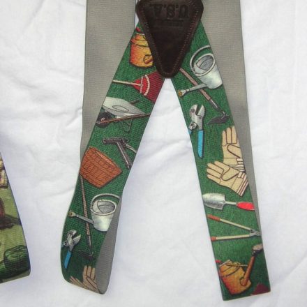 MENS BRACES GARDEN TOOLS ON GREEN DESIGN