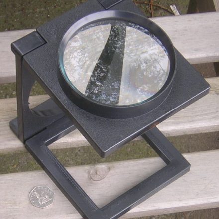 110MM FOLDING MAGNIFYING GLASS
