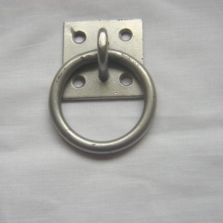 LASHING RING ON PLATE FOR HORSE DOG HAYNET