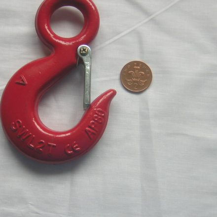 2 TON ALLOY STEEL EYE LIFTING HOOK WITH SAFETY CATCH