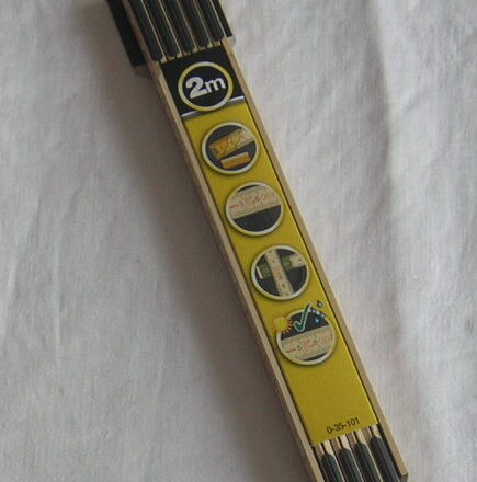 STANLEY 2 METRE WOODEN FOLDING RULER