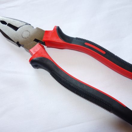 8'' COMBINATION PLIERS CUSHION GRIP HANDLES