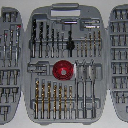 100pc METRIC POWER DRILL & BIT SET IN BLOW MOULDED CASE